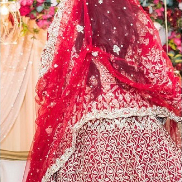 Studio elite Indian wedding gown - Picture 2 of 14